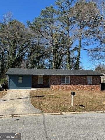 6051 Park Dr, Forest Park, GA 30297