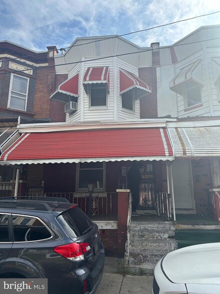 2727 N Dover St, Philadelphia, PA 19132