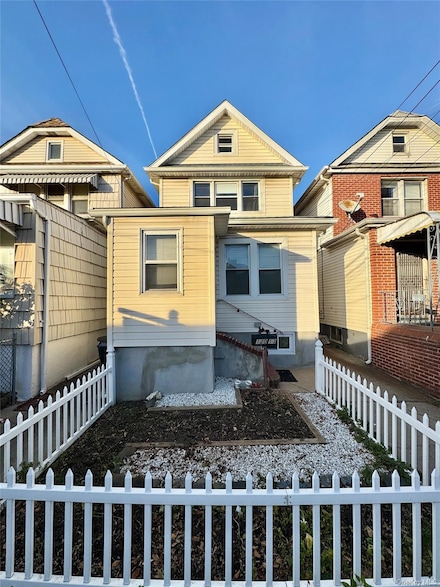 12013 28th Ave, Flushing, NY 11354