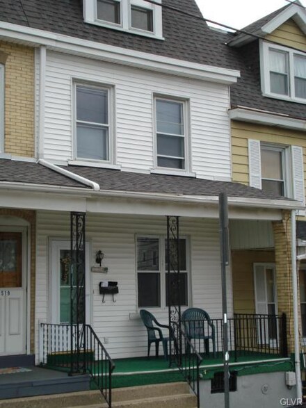 517 N Bishopthorpe St, Fountain Hill, PA 18015