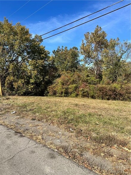 11401 E 7 St S, Independence, MO 64054