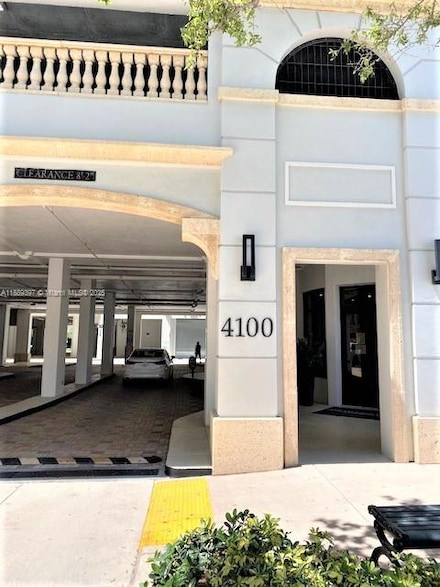 4100 Salzedo St Unit 702, Coral Gables, FL 33146