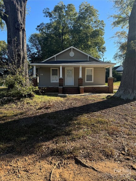 524 Railroad Dr NW, Concord, NC 28025