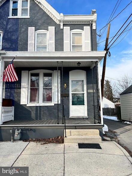 117 Walnut St, Carlisle, PA 17013