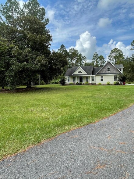 4245 Pearson Hwy, Homerville, GA 31634