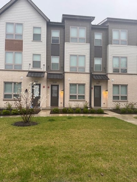 15649 Lamon Ave, Oak Forest, IL 60452