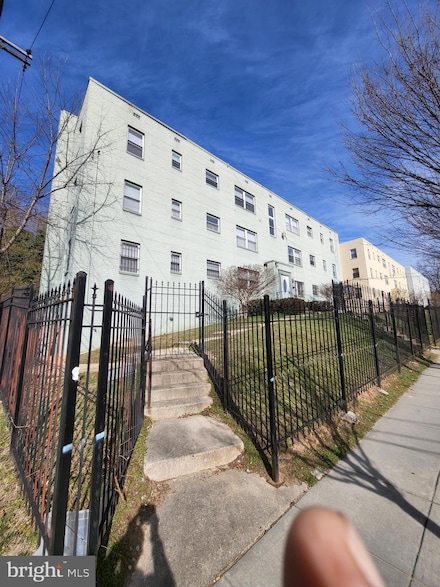 4800 C St SE Unit 104, Washington, DC 20019