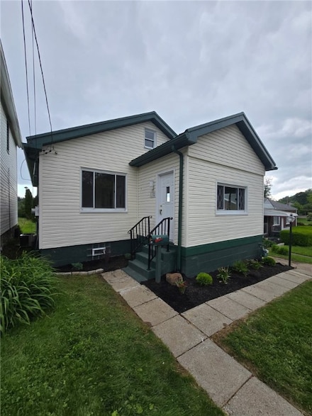 1102 Vermont Ave, White Oak, PA 15131