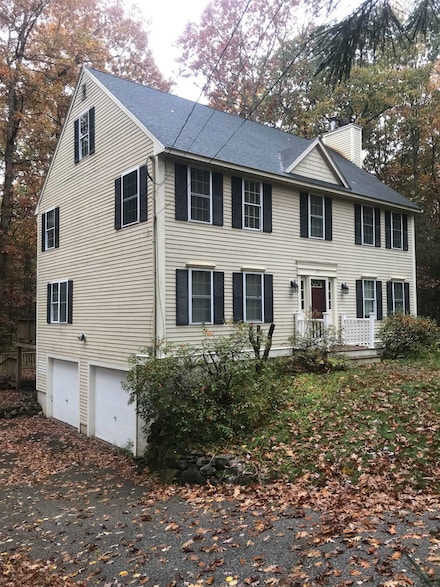 157 Chase Rd, South Hampton, NH 03827
