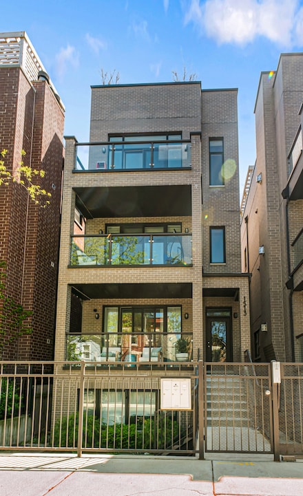 1513 W Walton St Unit 3, Chicago, IL 60642