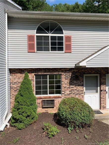 197 Pine Hill Rd Unit 1E, Thomaston, CT 06787