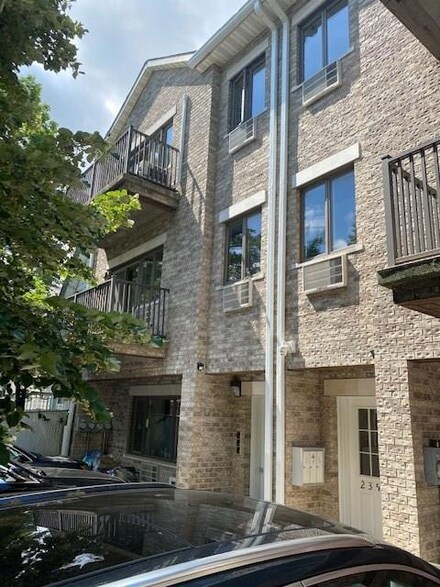 2356 61 St Unit 1C, Brooklyn, NY 11204