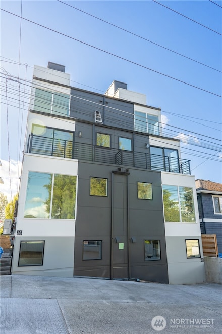 9234 35th Ave SW Unit D, Seattle, WA 98126