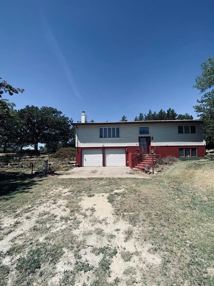 575 150th Rd Unit RDCUSTER, Hunter, KS 67452