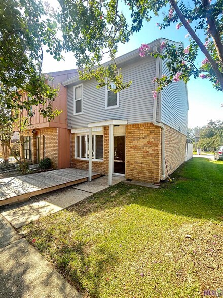 4253 Jefferson Woods Dr Unit B, Baton Rouge, LA 70809