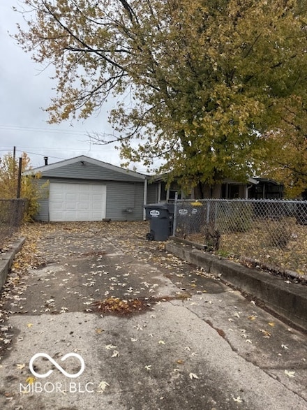 508 Andover Rd, Anderson, IN 46013