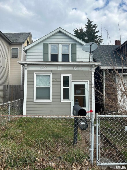 1424 W 3rd St, Davenport, IA 52802