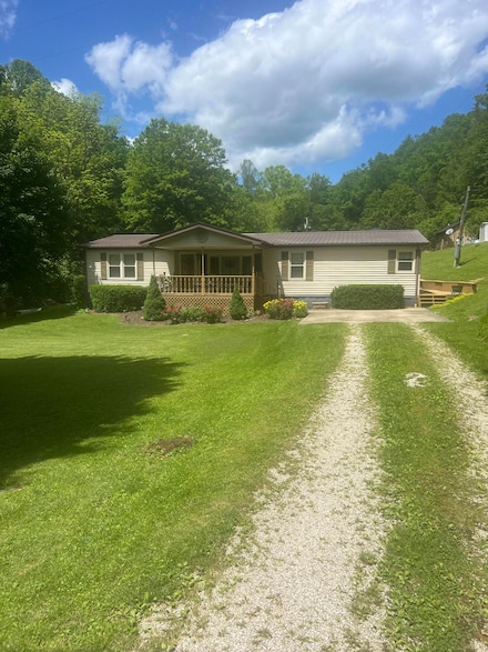 7515 S Kentucky 32, Sandy Hook, KY 41171