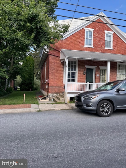 126 S Decatur St, Strasburg, PA 17579