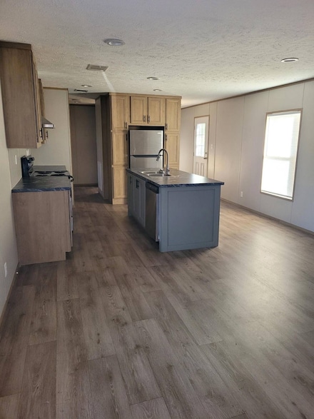 100 Ridgewood Dr, Centerville, GA 31028