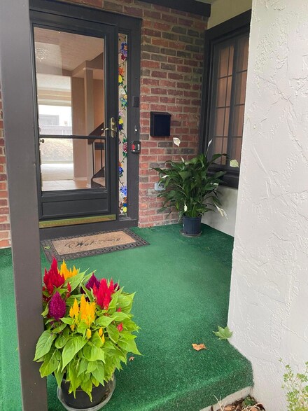 226 Saint Pierre St Unit 2A, Worthington, OH 43085