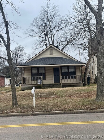 817 W Evergreen St, Durant, OK 74701