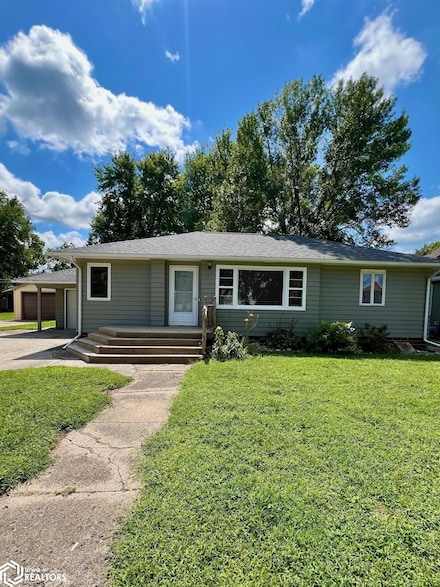 220 5th Ave NE, Clarion, IA 50525