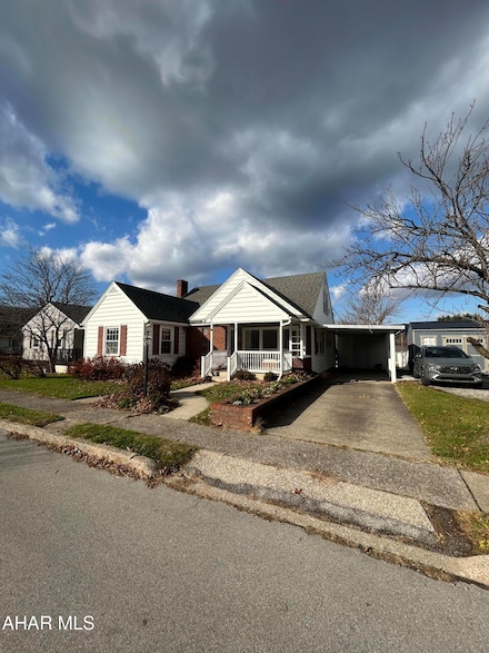 717 Harding St, Roaring Spring, PA 16673