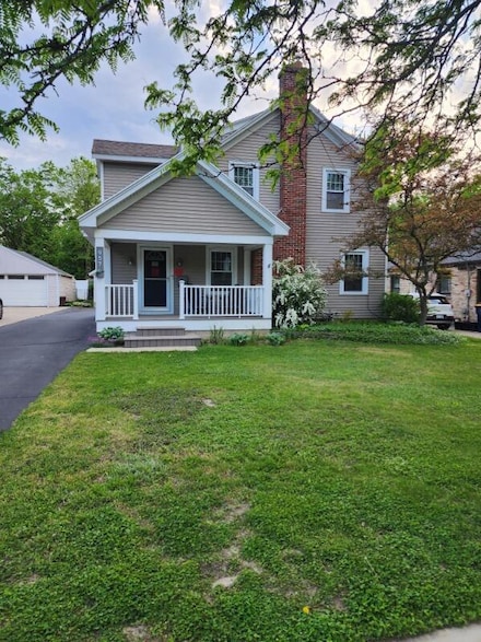 957 Breton Rd SE, Grand Rapids, MI 49506