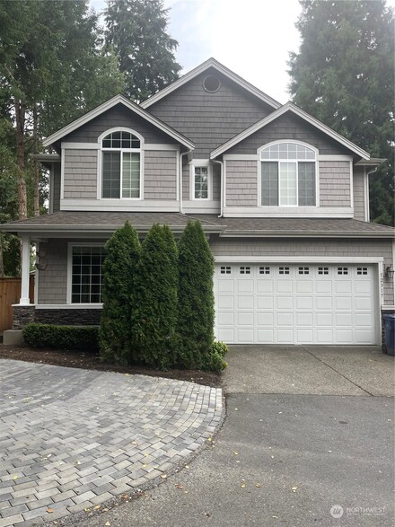 12317 102nd Ln NE, Kirkland, WA 98034