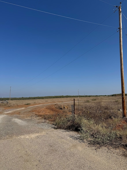 356 Persimmon Dr, Pleasanton, TX 78064