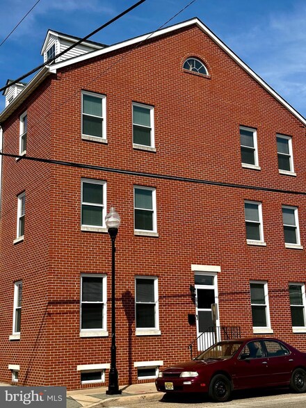 117 N King St, Gloucester City, NJ 08030