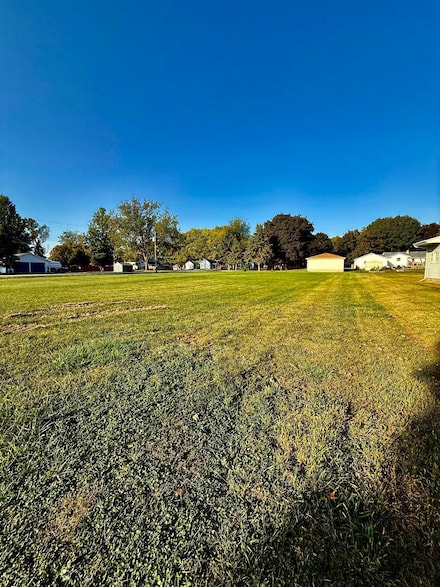 402 N Benton St, Winnebago, IL 61088