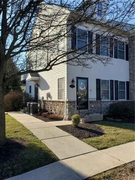 1795 Chateau Place, Easton, PA 18045