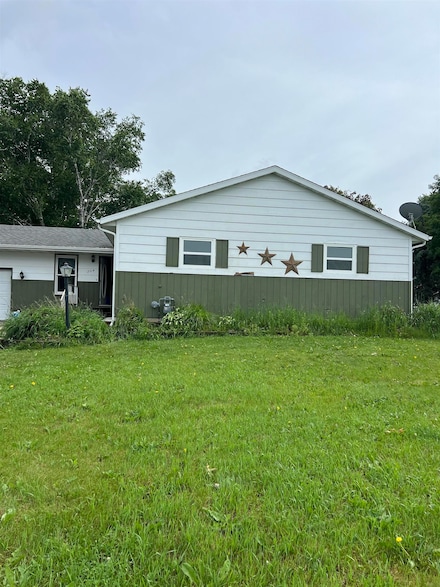 204 Railroad St, Calmar, IA 52132