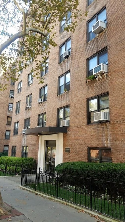 102-12 65th Ave Unit D21, Forest Hills, NY 11375