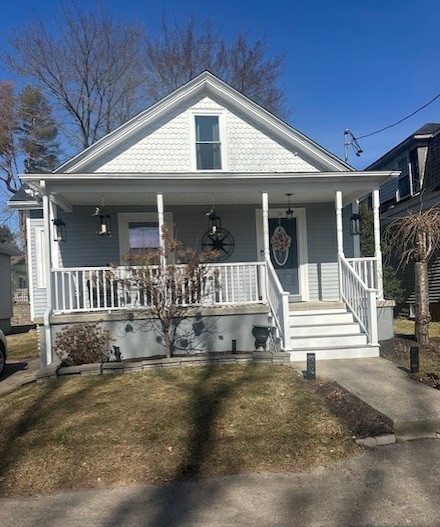 54 Hawthorne St, Attleboro, MA 02703