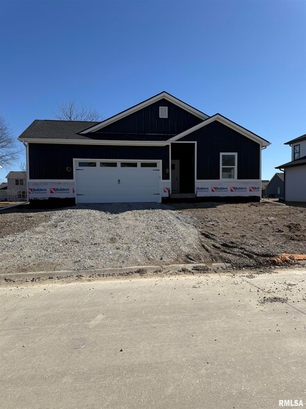 1539 Westport Dr, Davenport, IA 52804