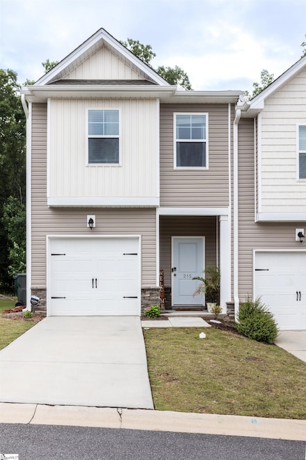 215 Norse Creek Dr, Greenville, SC 29607