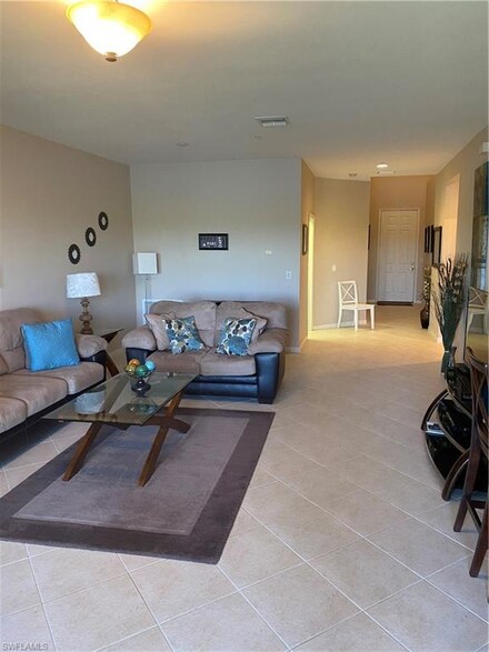 16560 Goldenrod Ln Unit 102, Alva, FL 33920