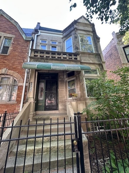 4917 S Washington Park Ct, Chicago, IL 60615