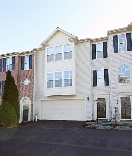 1463 Meadowbrook Dr, Canonsburg, PA 15317