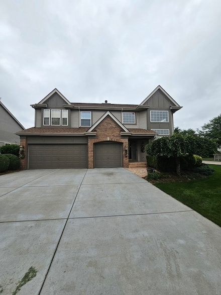 10 Montclair Dr, Cary, IL 60013