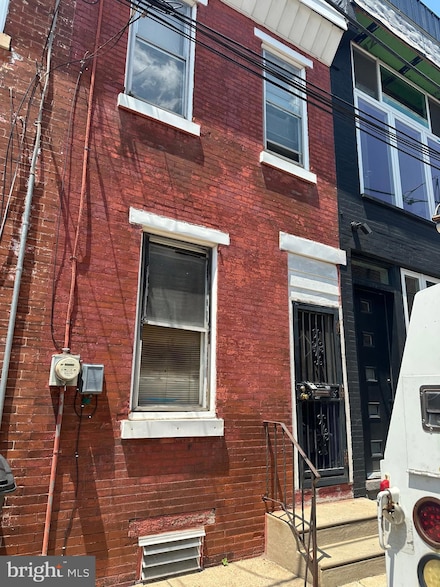 2034 Waterloo St, Philadelphia, PA 19122