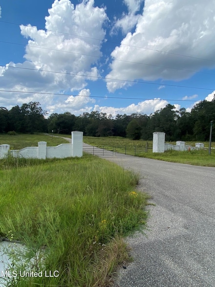 25105 Mississippi 15, Saucier, MS 39574