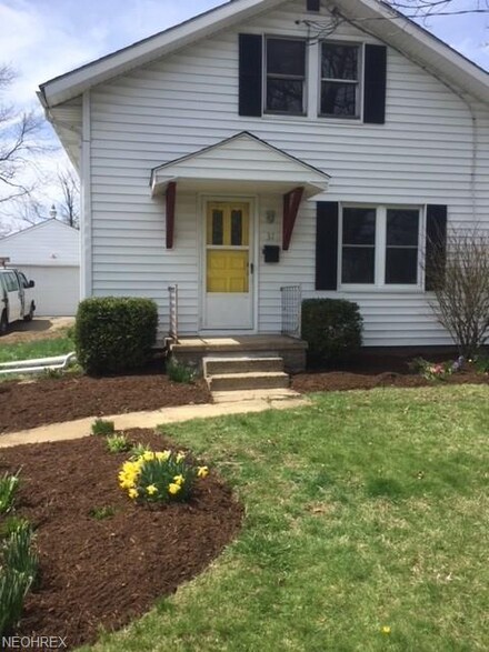 37 23rd St NW, Massillon, OH 44647