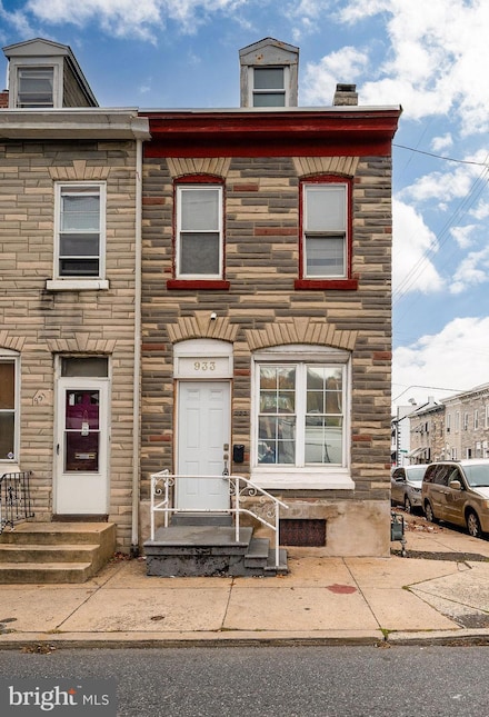933 Cotton St, Reading, PA 19602