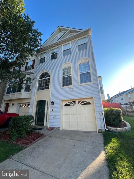 9430 Wilcoxen Dr, Manassas Park, VA 20111