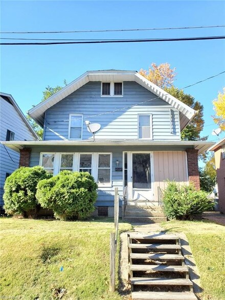 1323 15th St NW, Canton, OH 44703