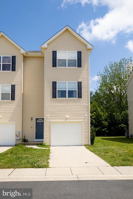 8 Juanita Ct, Smyrna, DE 19977